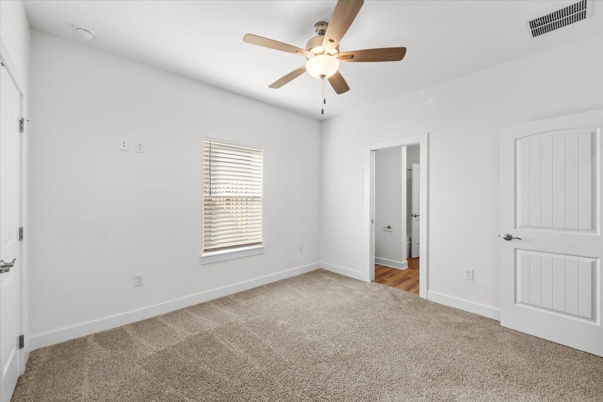SOUNDSIDE SHORES - Residential