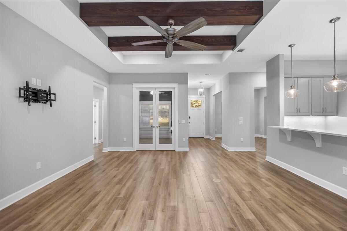 SOUNDSIDE SHORES - Residential