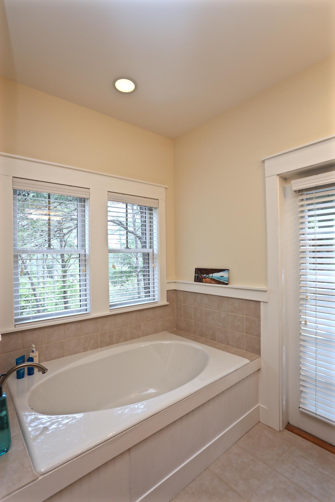 SUMMER RIDGE - Residential