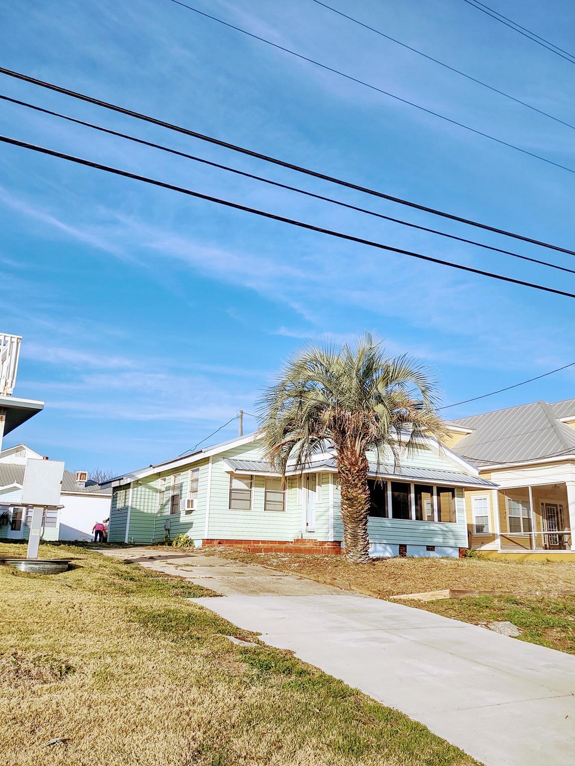 LAGUNA BEACH - Residential