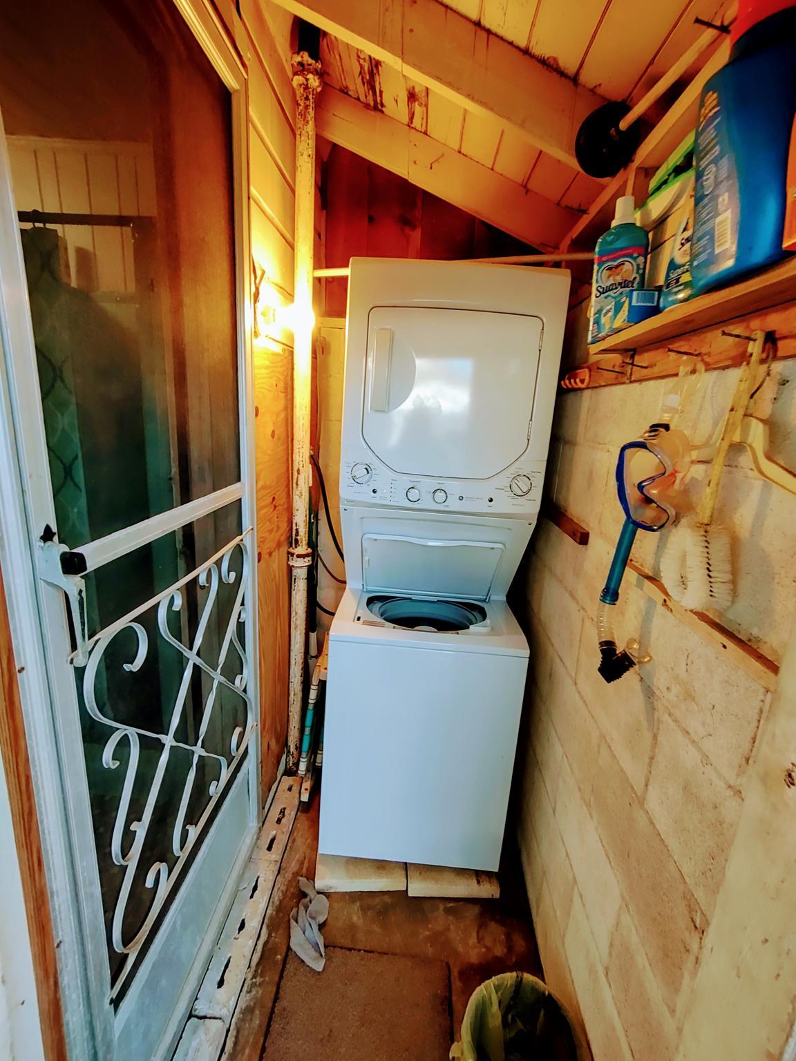 LAGUNA BEACH - Residential