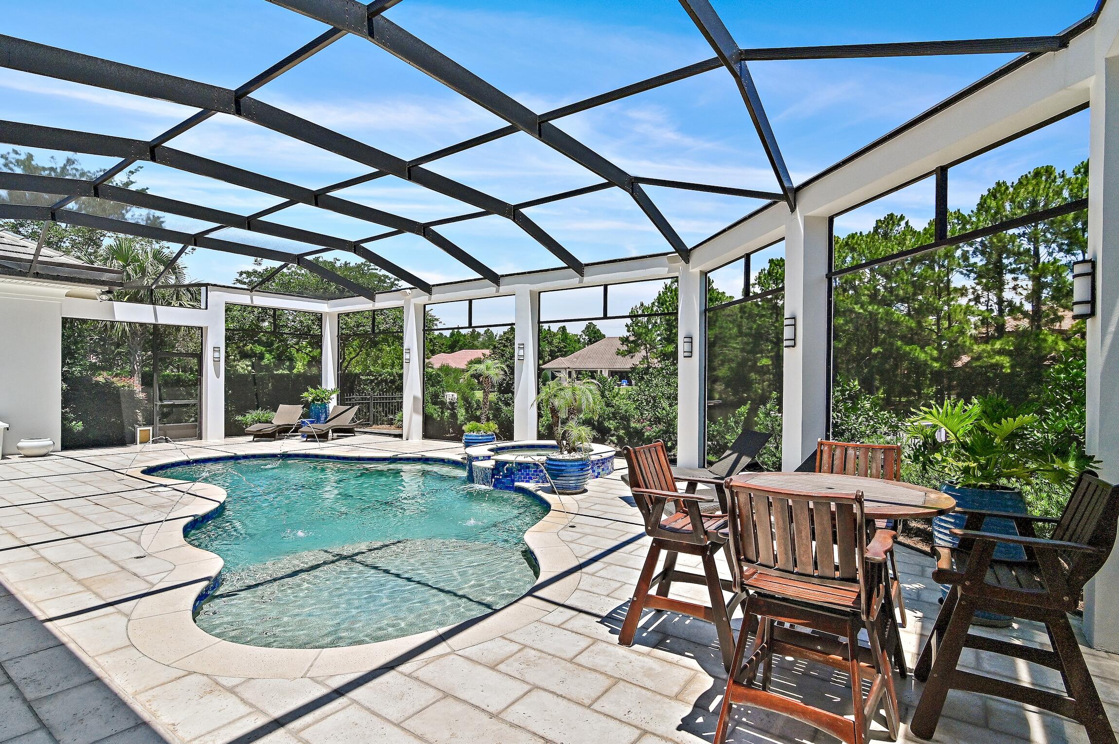 REGATTA BAY - Residential