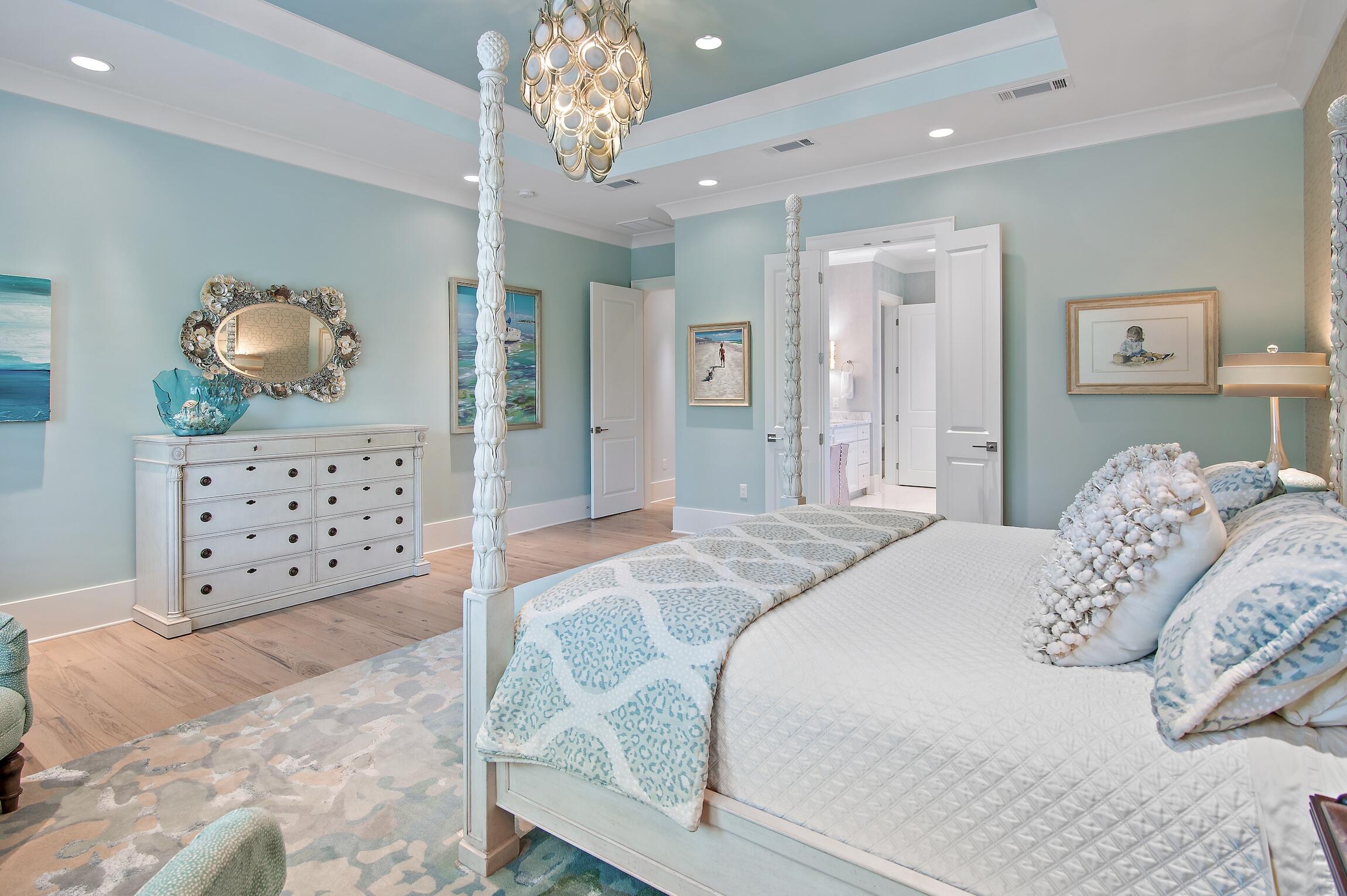 REGATTA BAY - Residential