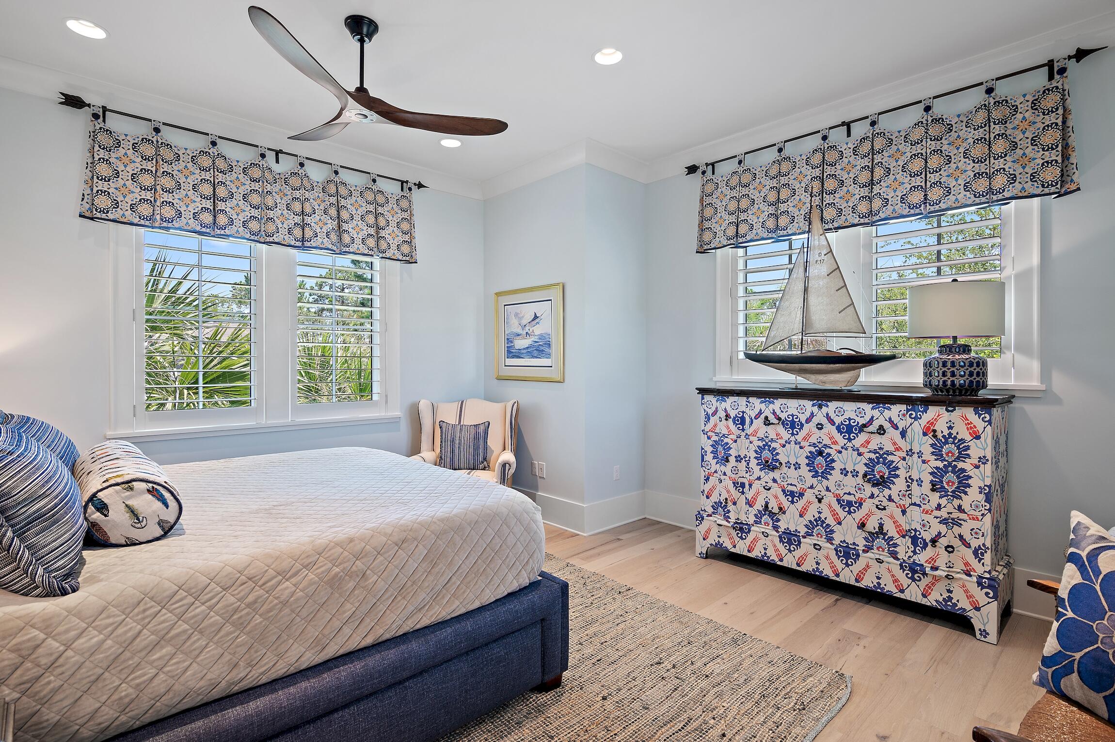 REGATTA BAY - Residential