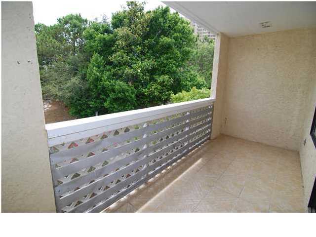 BEACHWALK T/H - Residential Lease