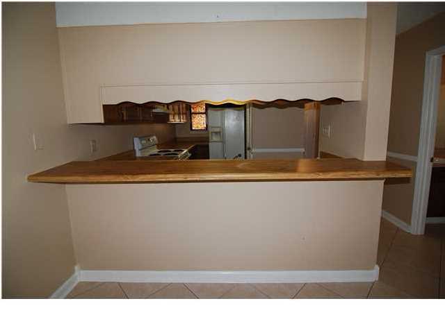 BEACHWALK T/H - Residential Lease