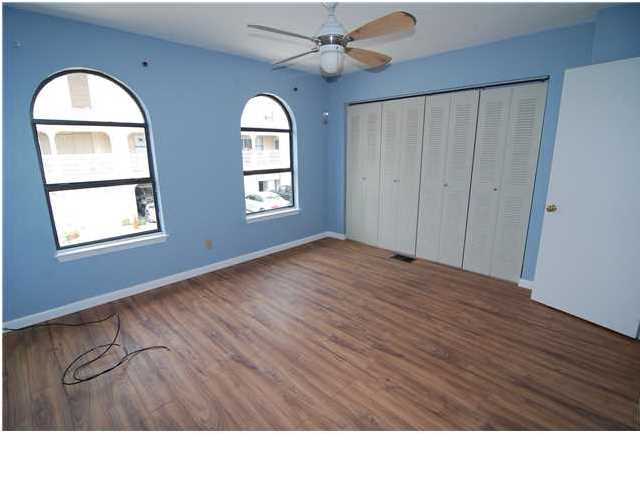 BEACHWALK T/H - Residential Lease