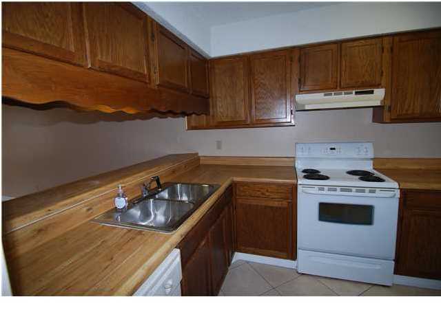 BEACHWALK T/H - Residential Lease