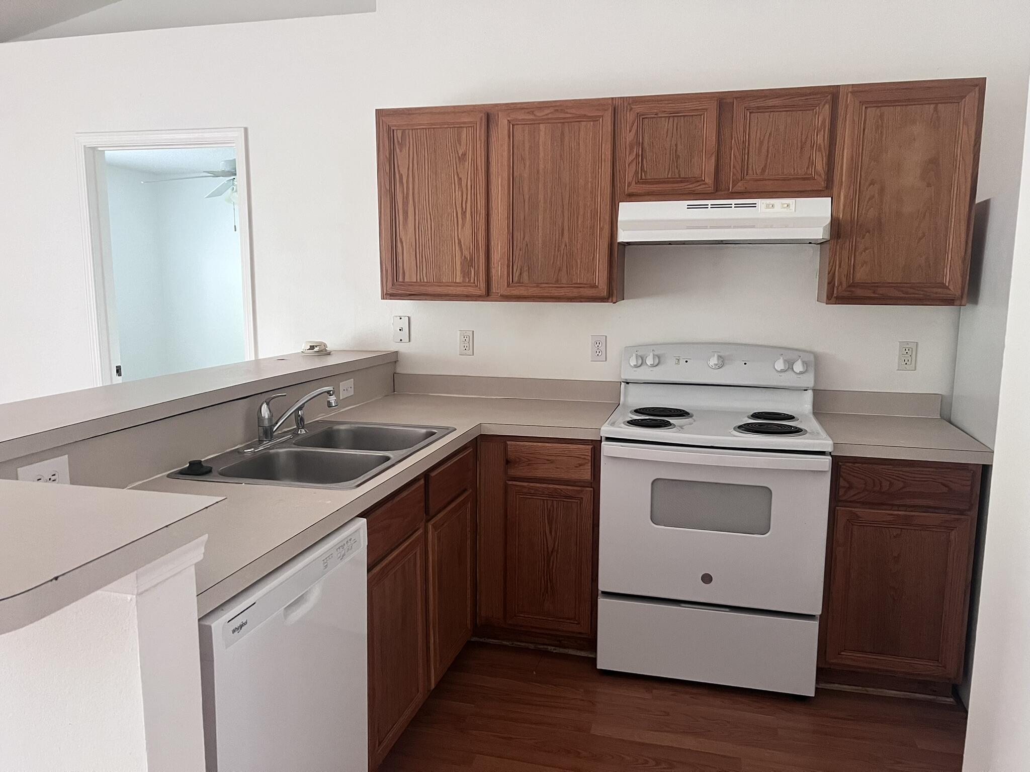 RIDGE CREST PH II - Residential Lease