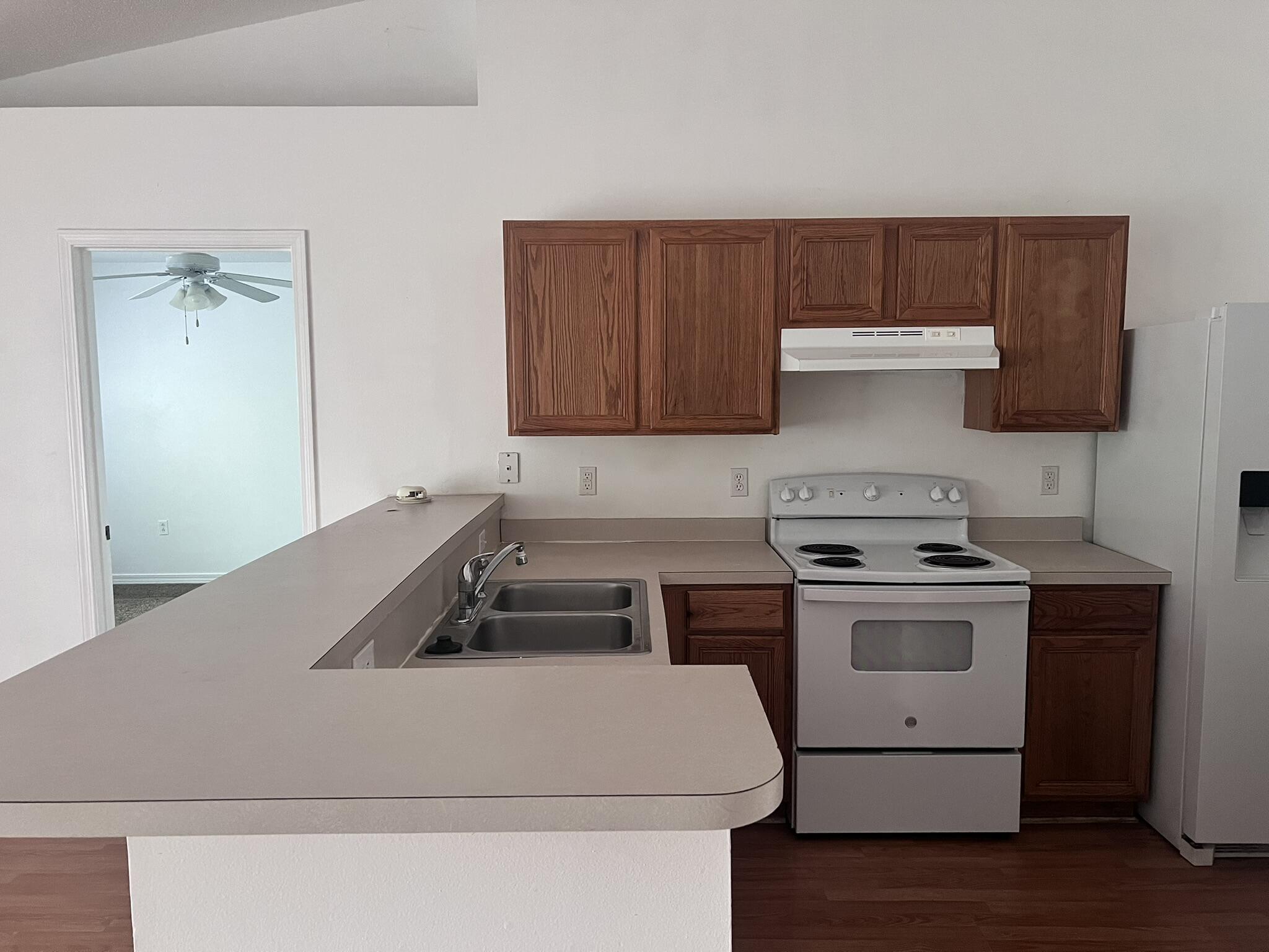 RIDGE CREST PH II - Residential Lease