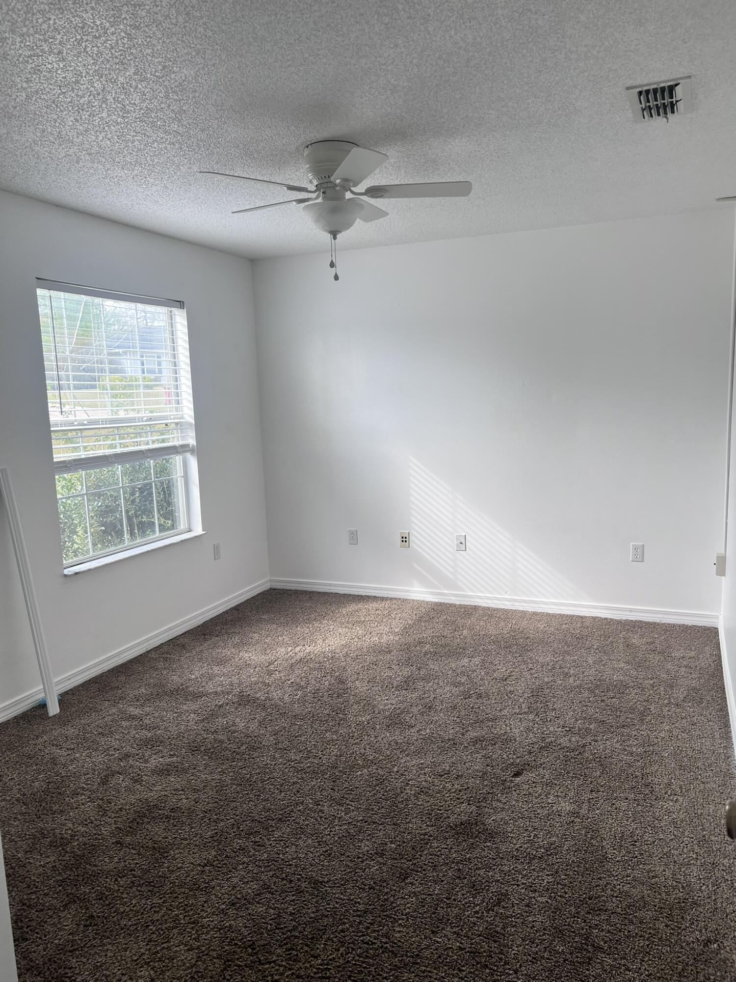 RIDGE CREST PH II - Residential Lease