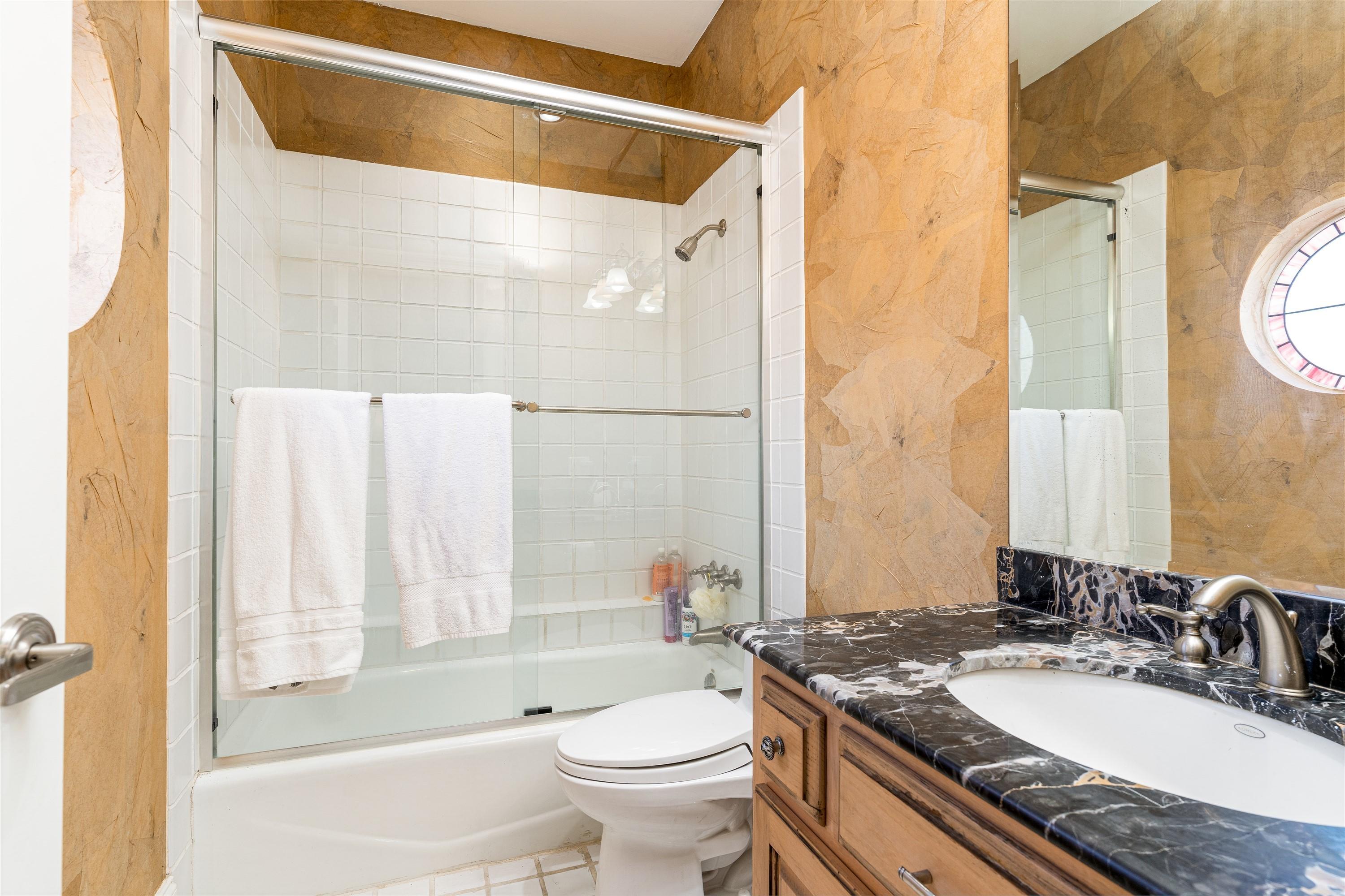 BURNT PINE - Residential