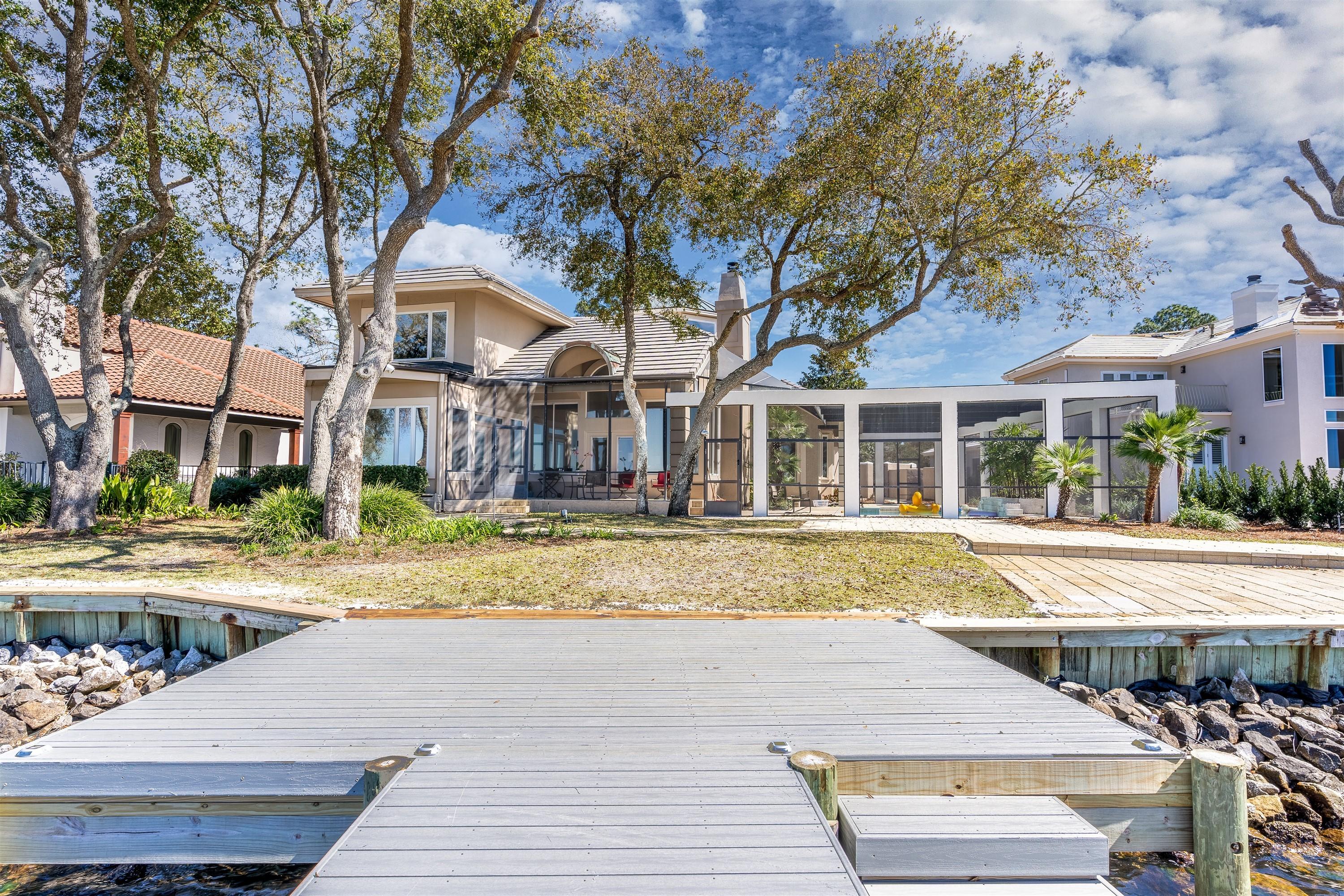 BURNT PINE - Residential