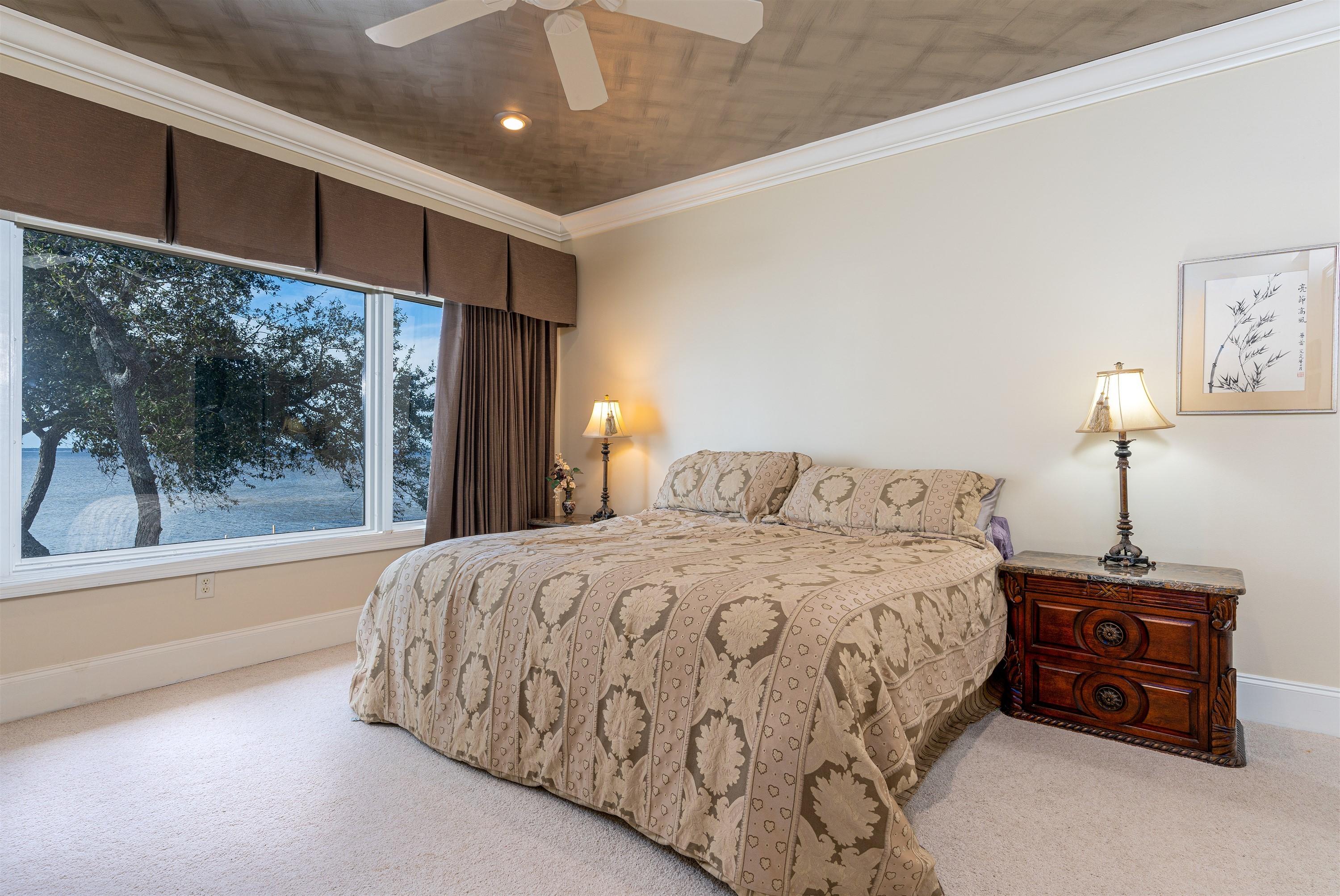 BURNT PINE - Residential