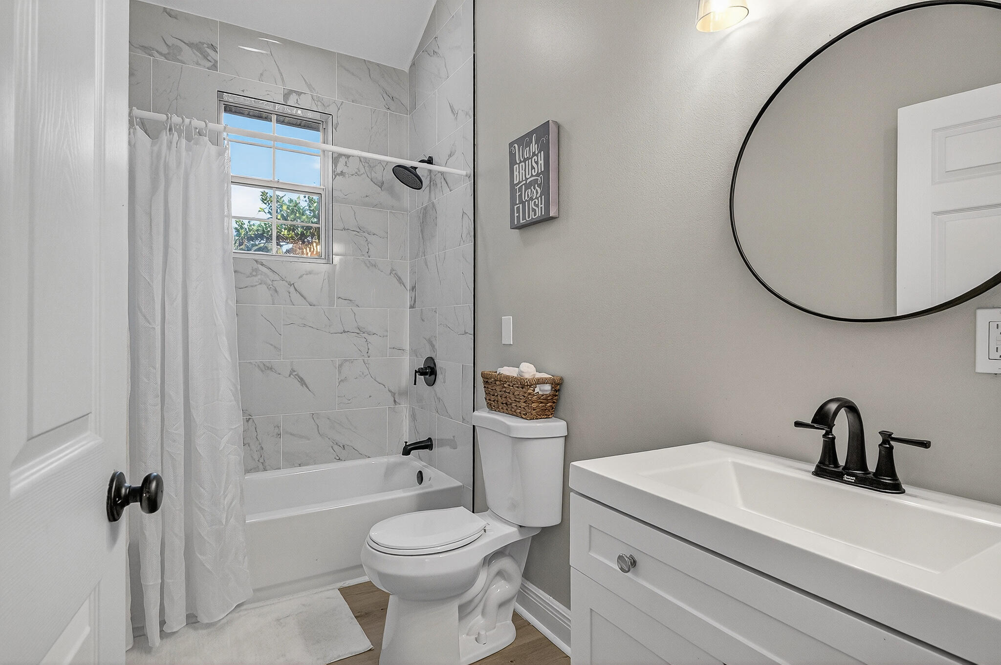 TOWN OF SANTA ROSA - Residential