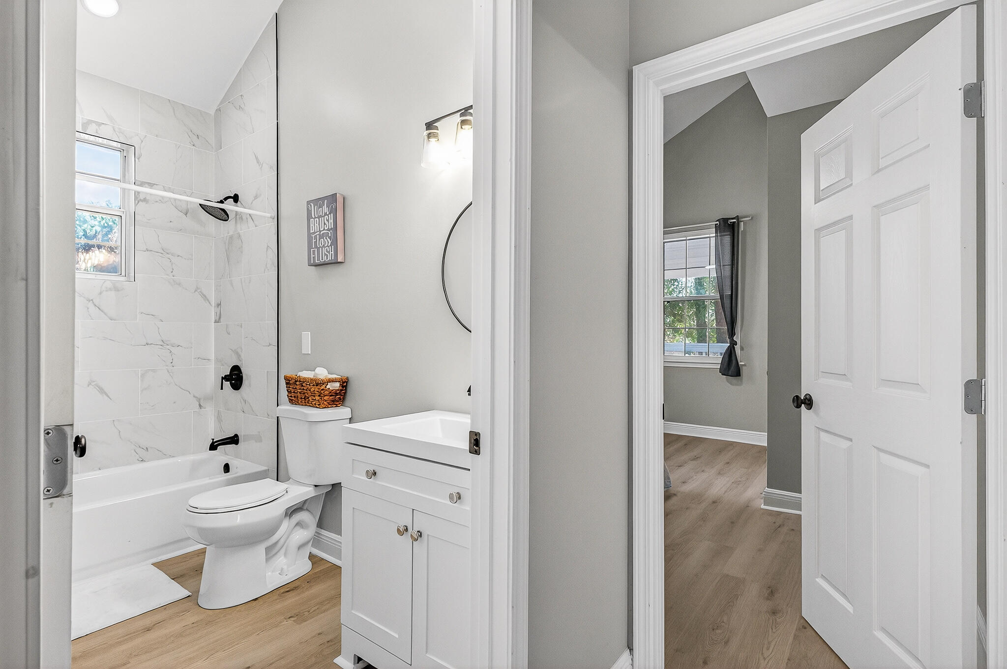 TOWN OF SANTA ROSA - Residential