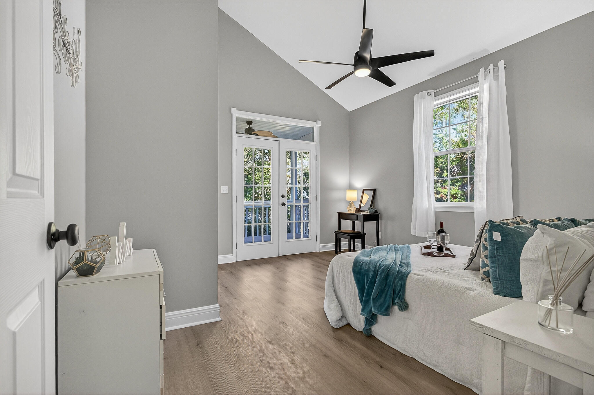 TOWN OF SANTA ROSA - Residential