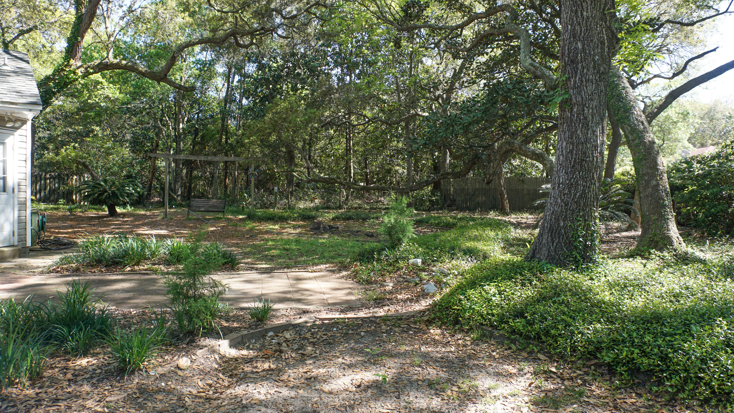 MOSSY OAKS - Residential