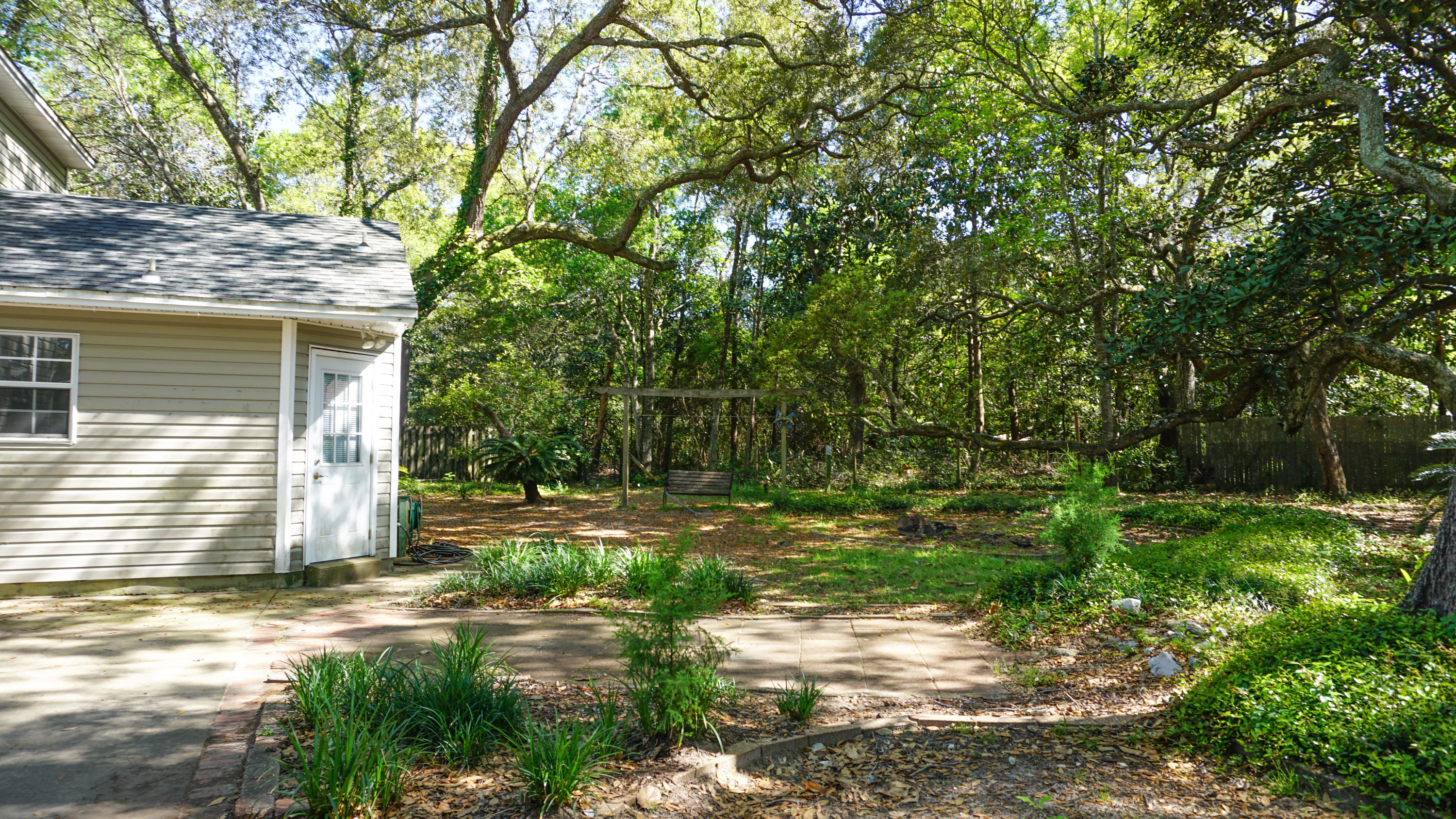 MOSSY OAKS - Residential