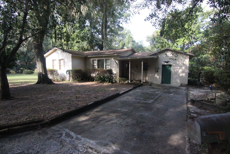 This property includes a 2 bedroom 2 bath house with an extra lot. The zoning for this area is R2 and there is a possibility a builder could build 3 homes on this property. The home is in good condition for its age. The home as been updated with a newer roof, newer siding, and a newer A/C and gas heat. An investor could build duplex's on the property if they would like also. The sale also includes Okaloosa County parcel ID 18-1S-22-1960-000B-0020 The property is close to Lions park, central Niceville, Eglin AFB, and Northwest Florida State College.