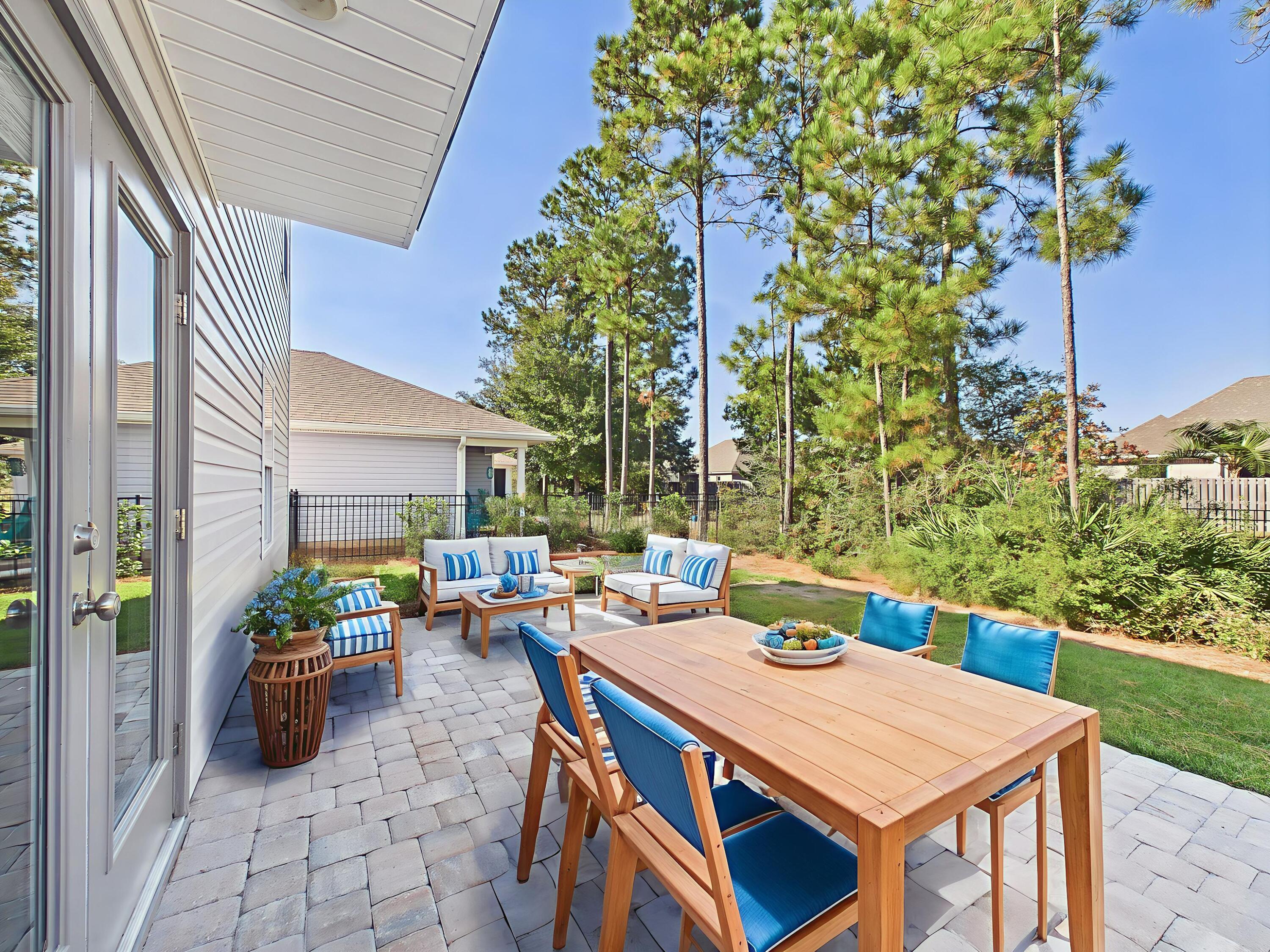 HAMMOCK BAY - Residential