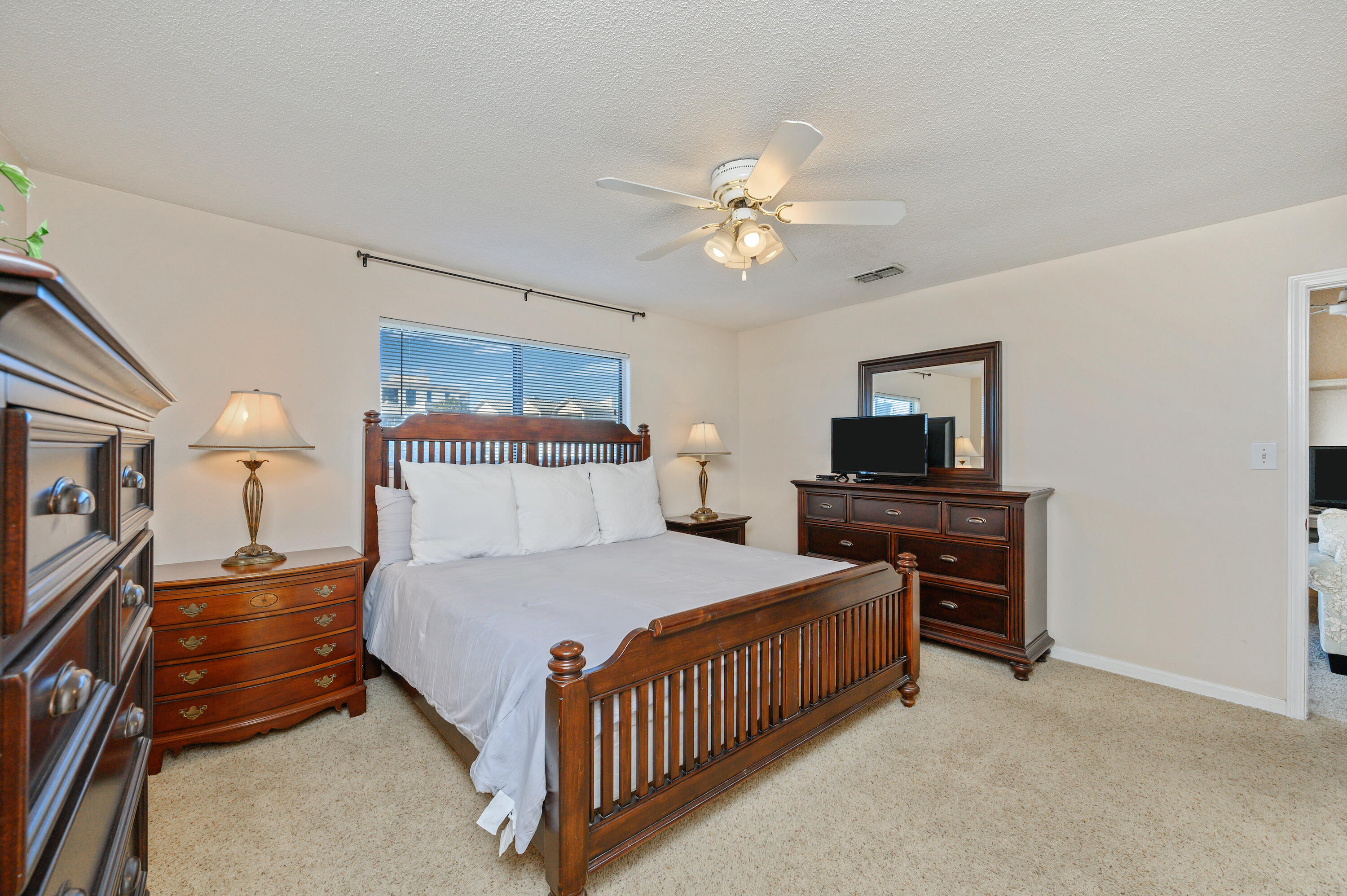 CHATEAU LA MER 11 - Residential