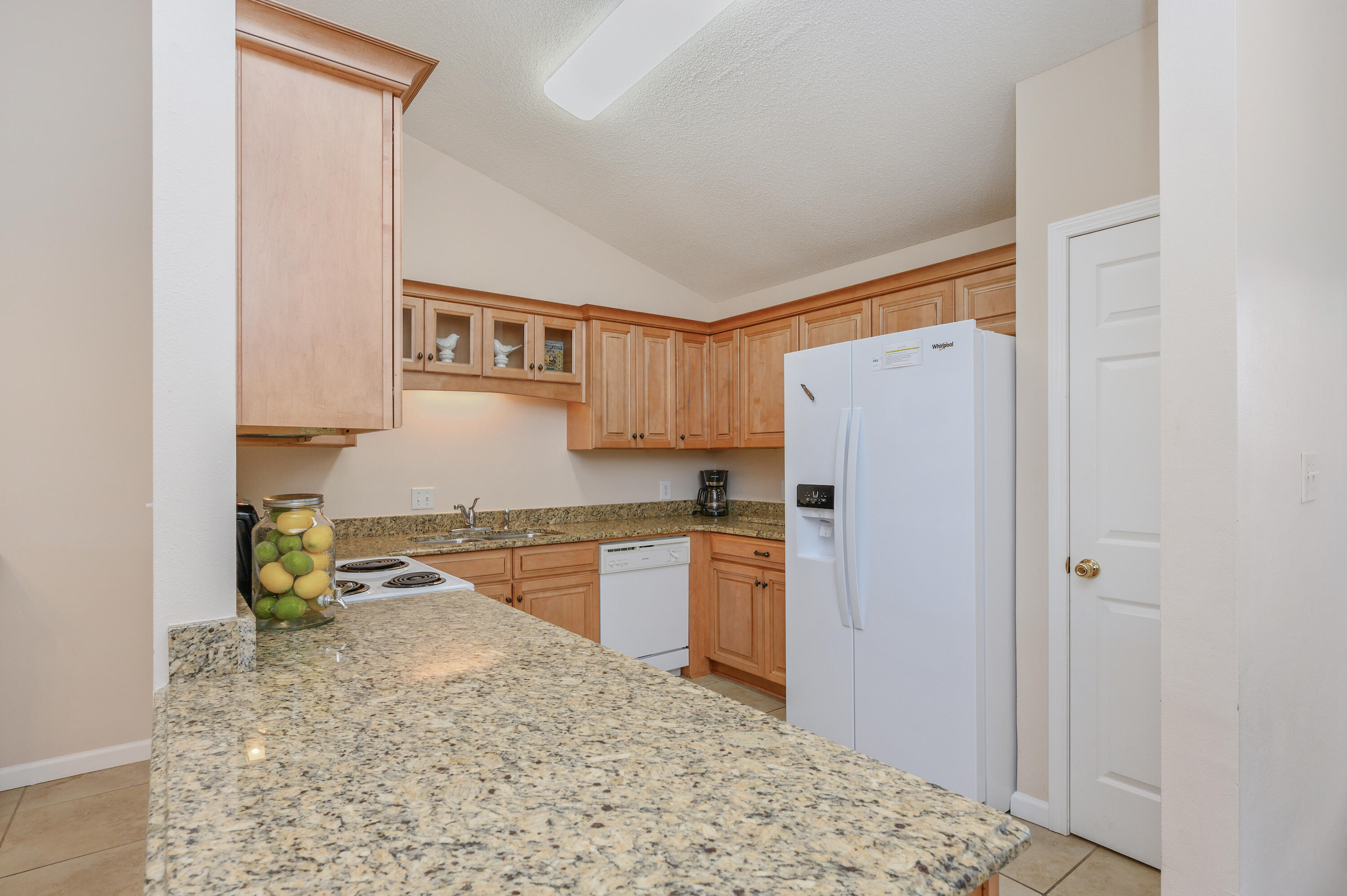 CHATEAU LA MER 11 - Residential