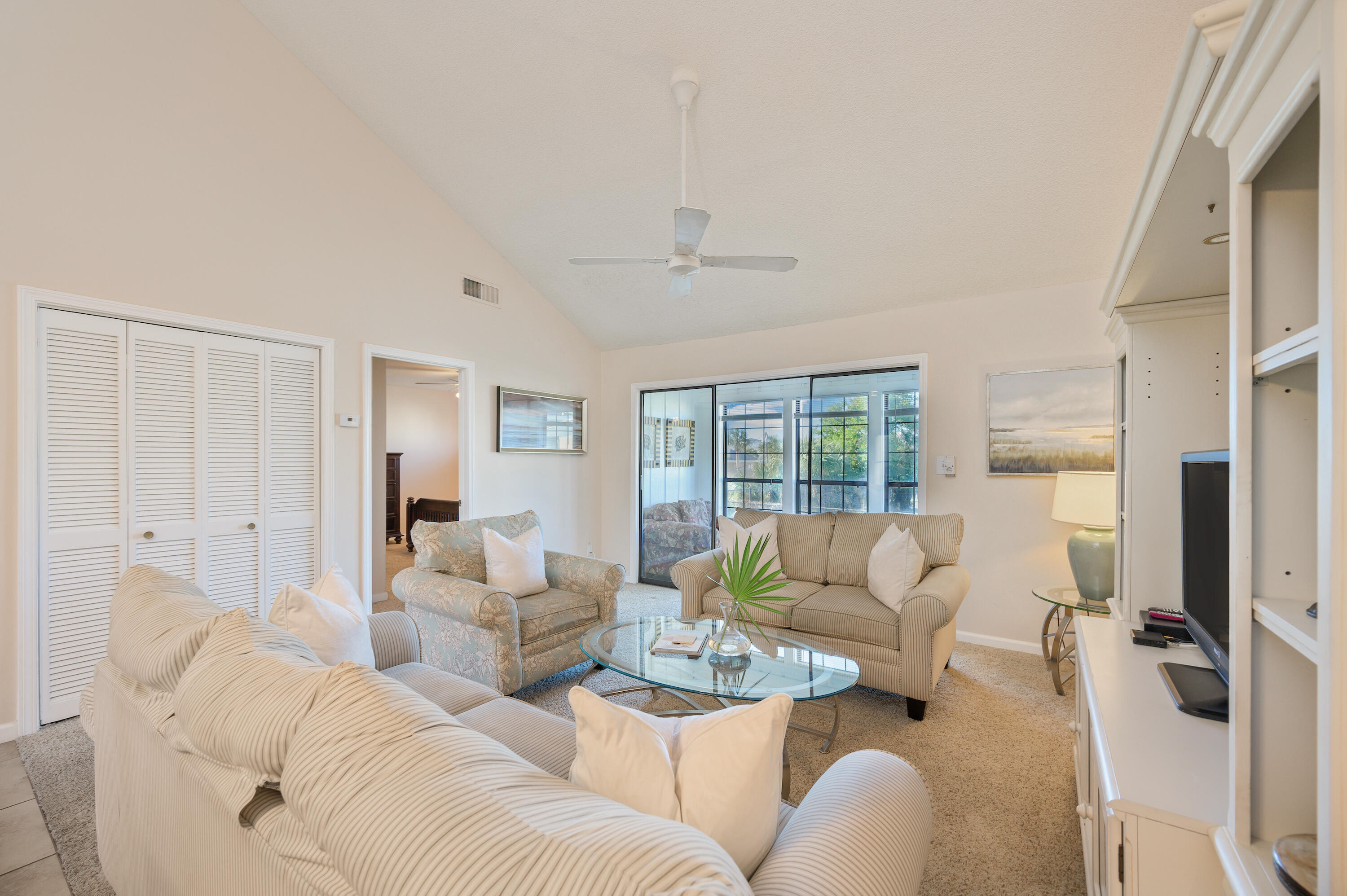 CHATEAU LA MER 11 - Residential