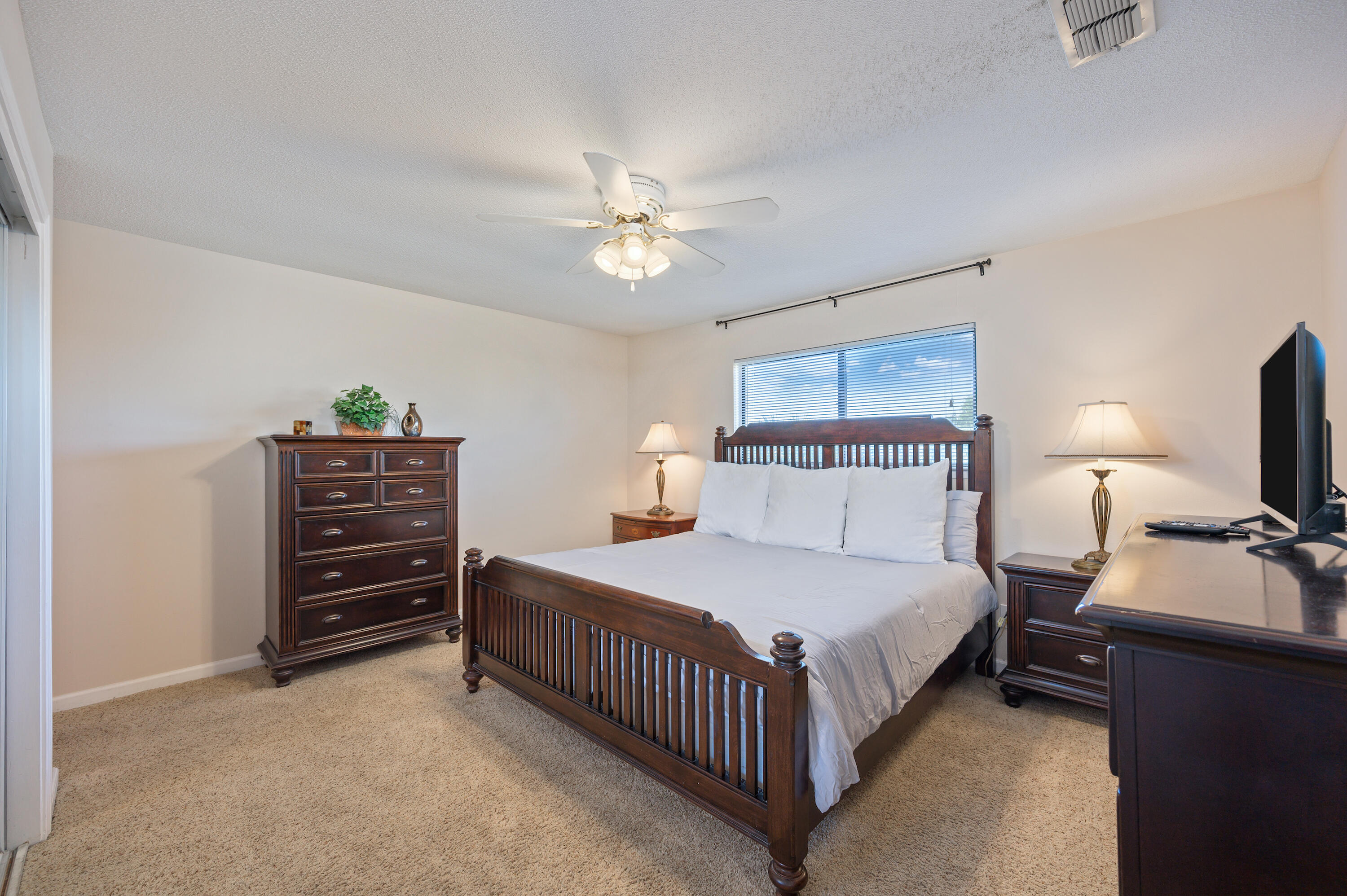 CHATEAU LA MER 11 - Residential