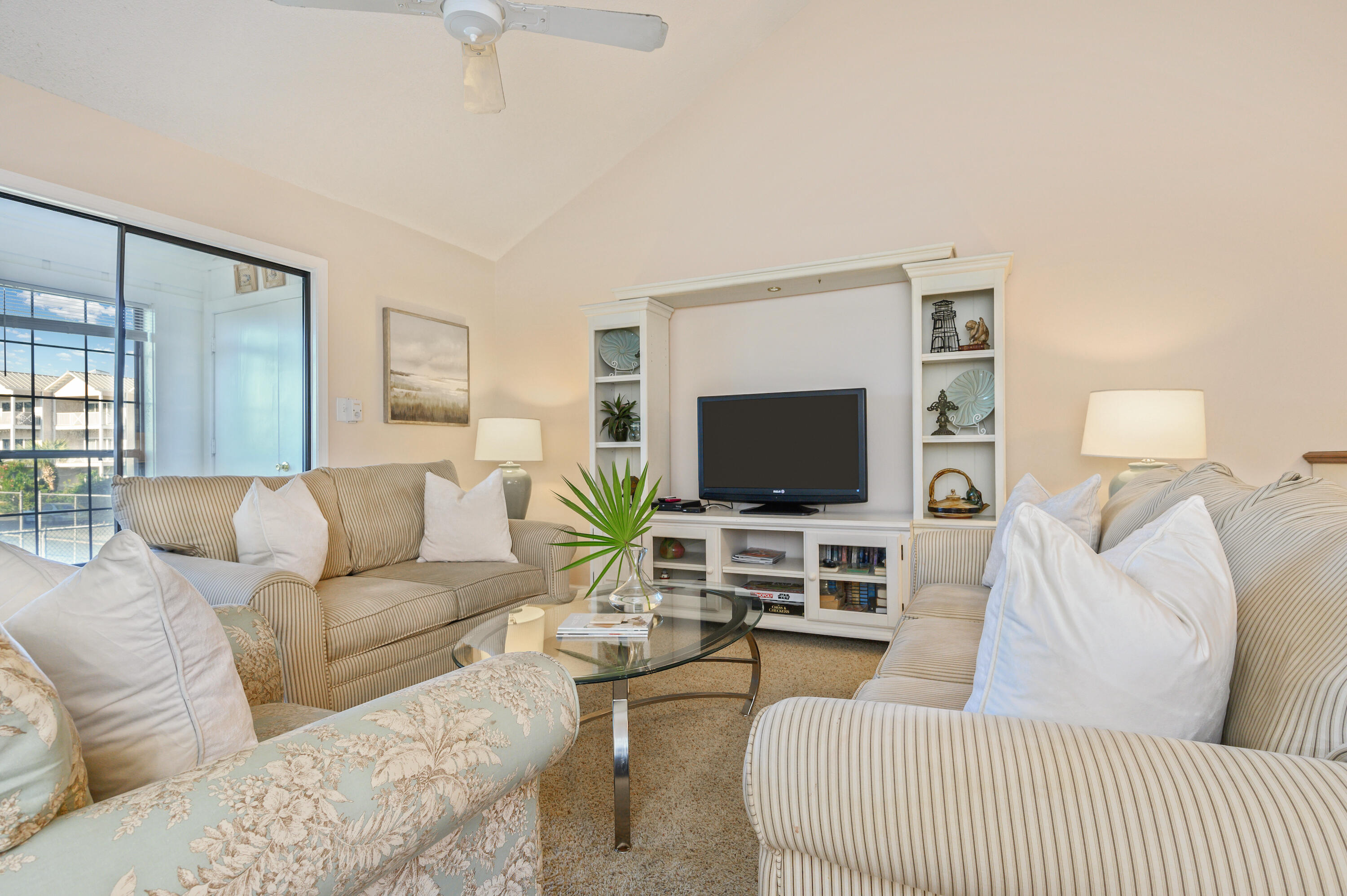 CHATEAU LA MER 11 - Residential