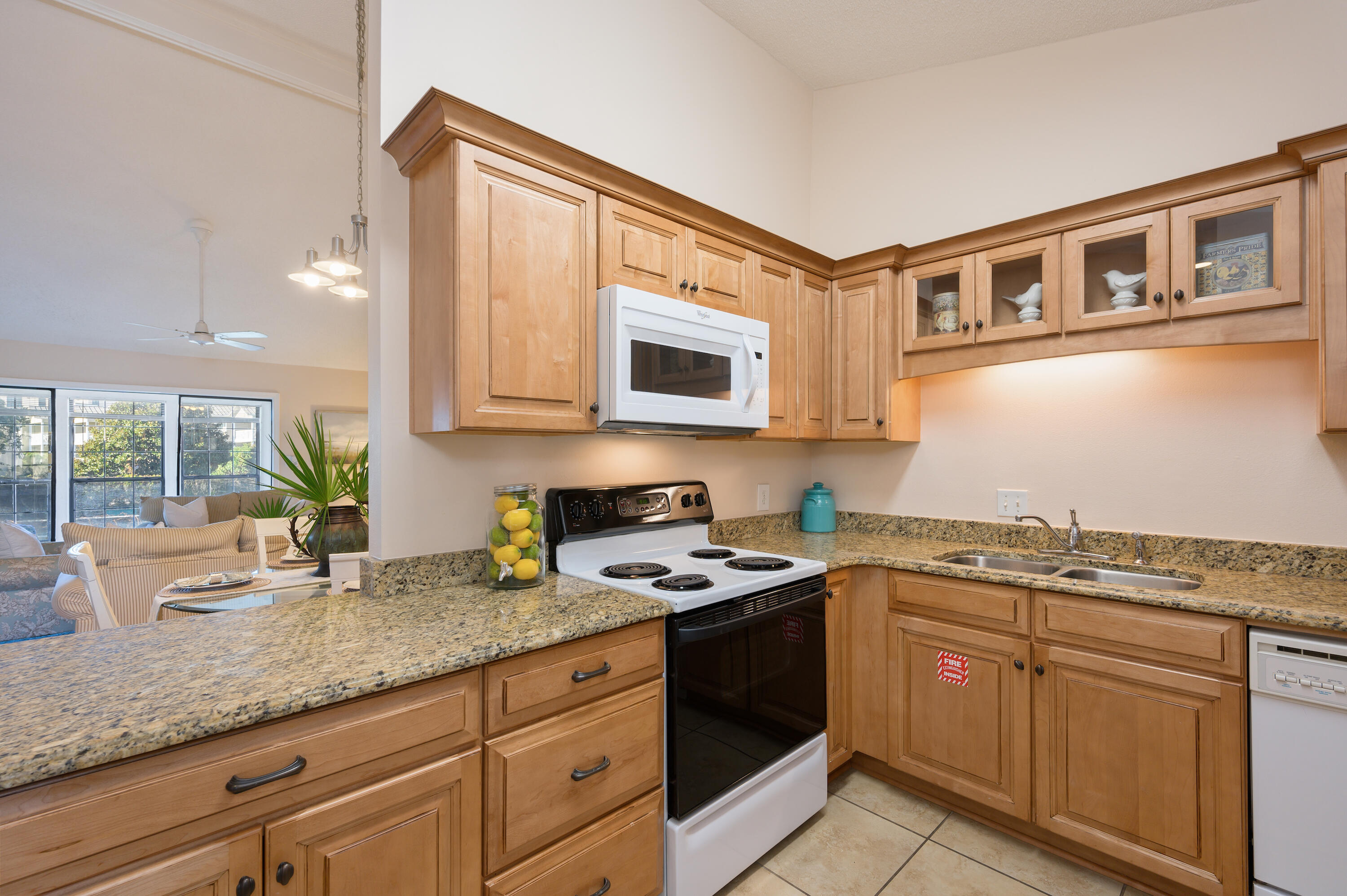 CHATEAU LA MER 11 - Residential