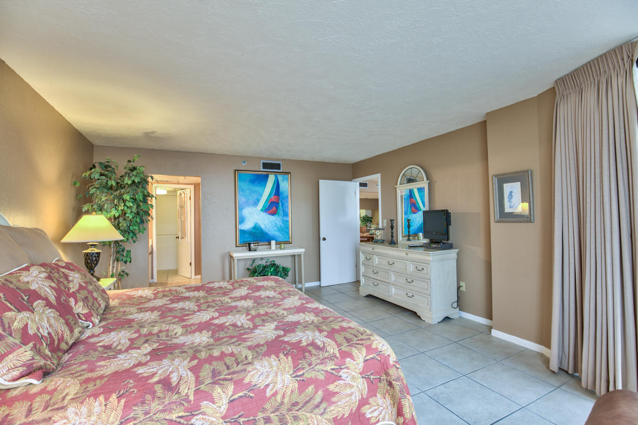 EDGEWATER TOWER 3 - Residential