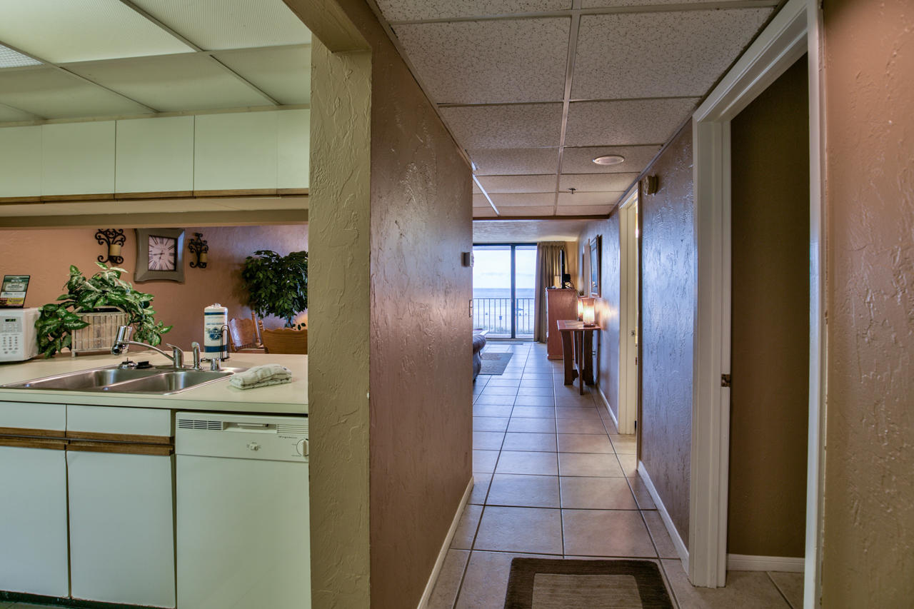 EDGEWATER TOWER 3 - Residential