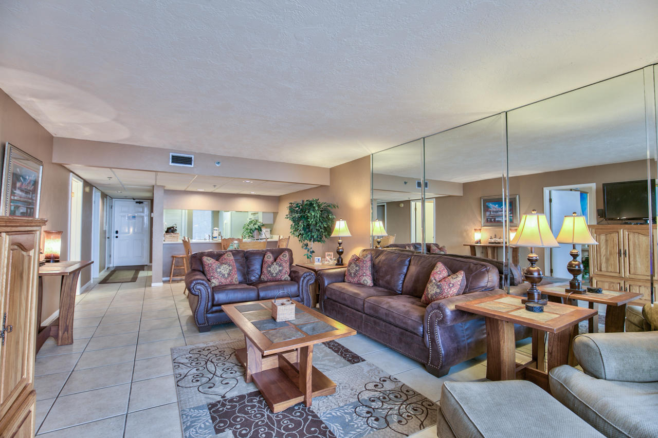 EDGEWATER TOWER 3 - Residential