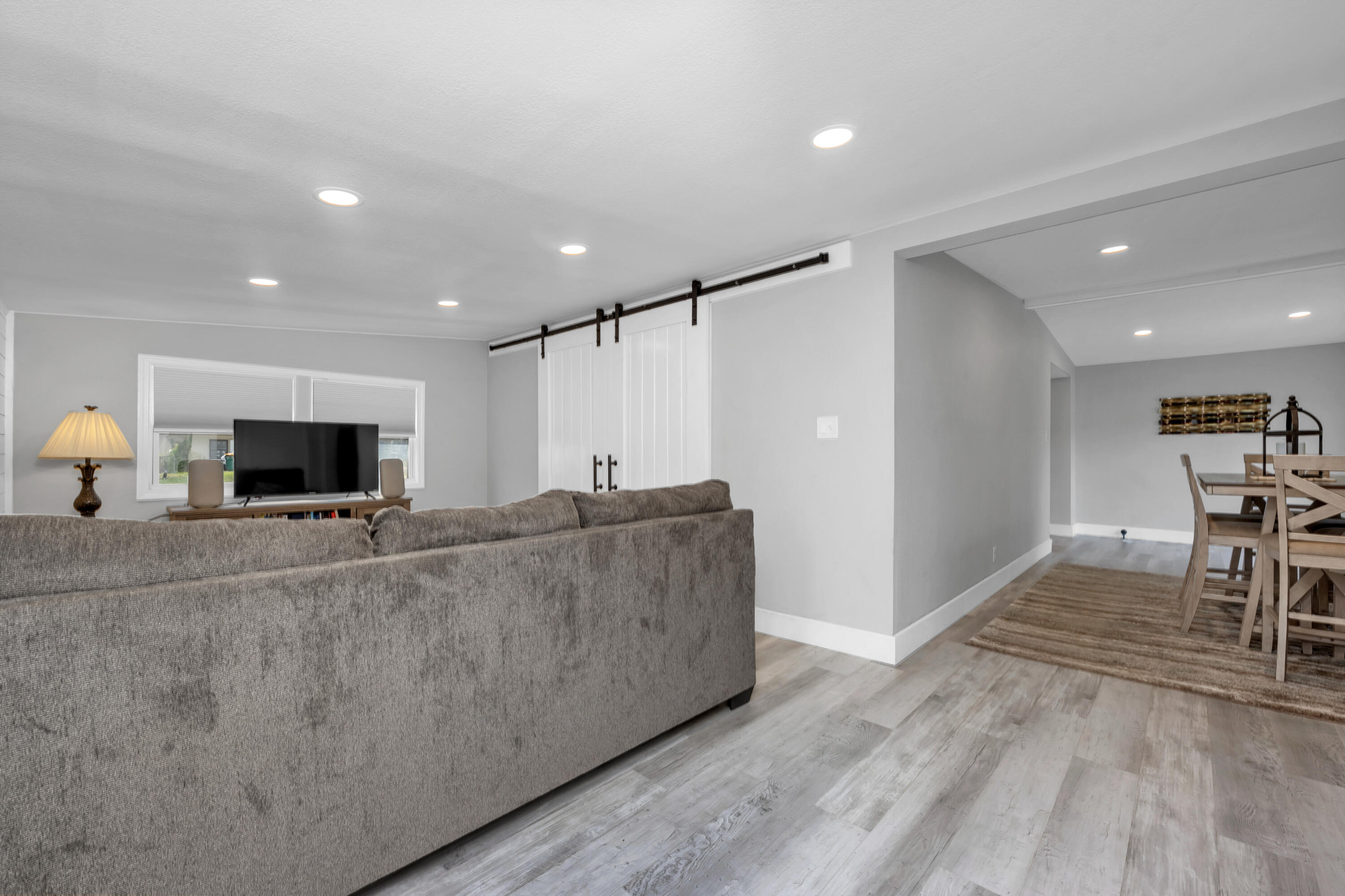 GARNIERS BEACH 2ND - Residential Lease