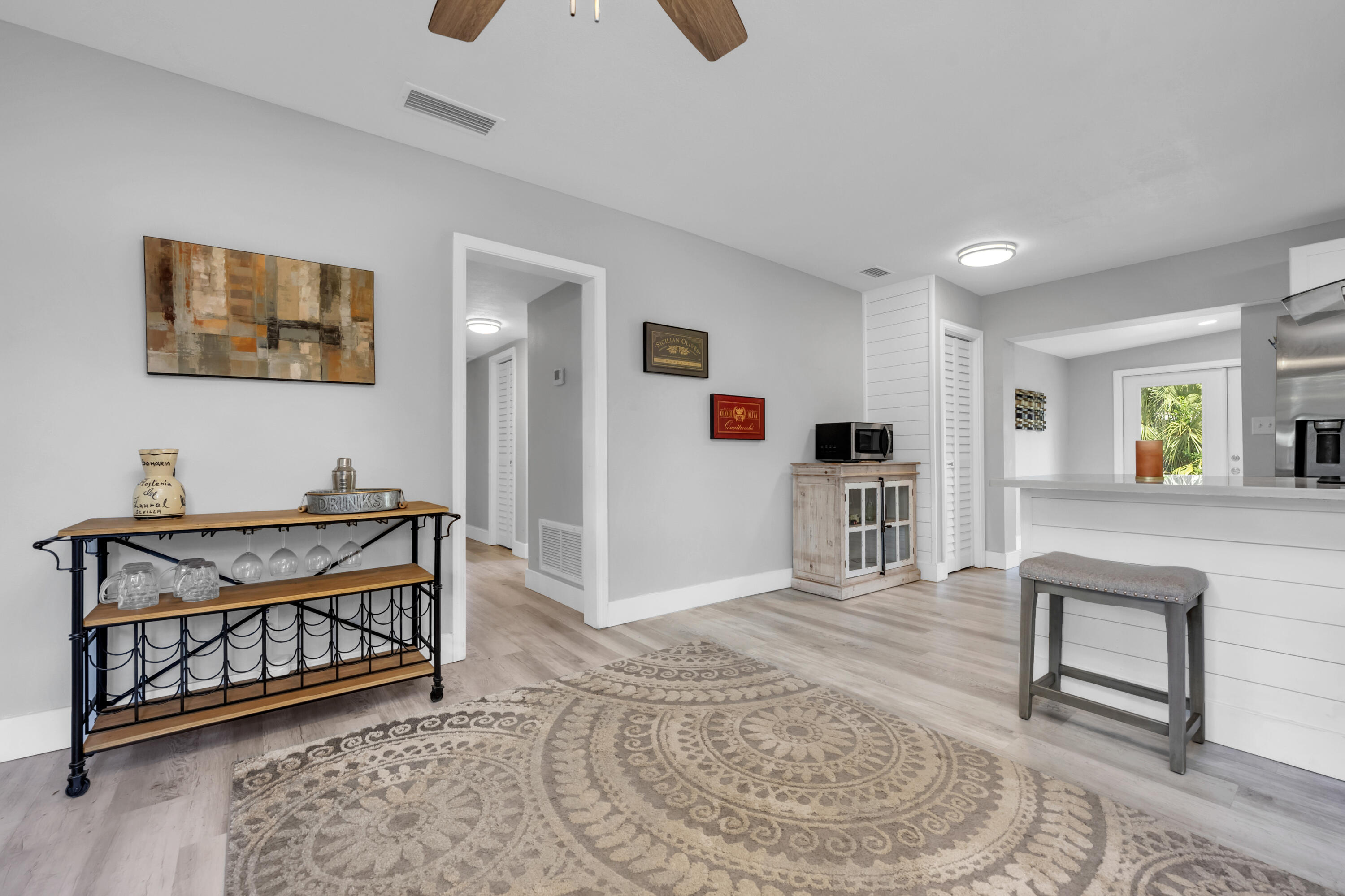 GARNIERS BEACH 2ND - Residential Lease