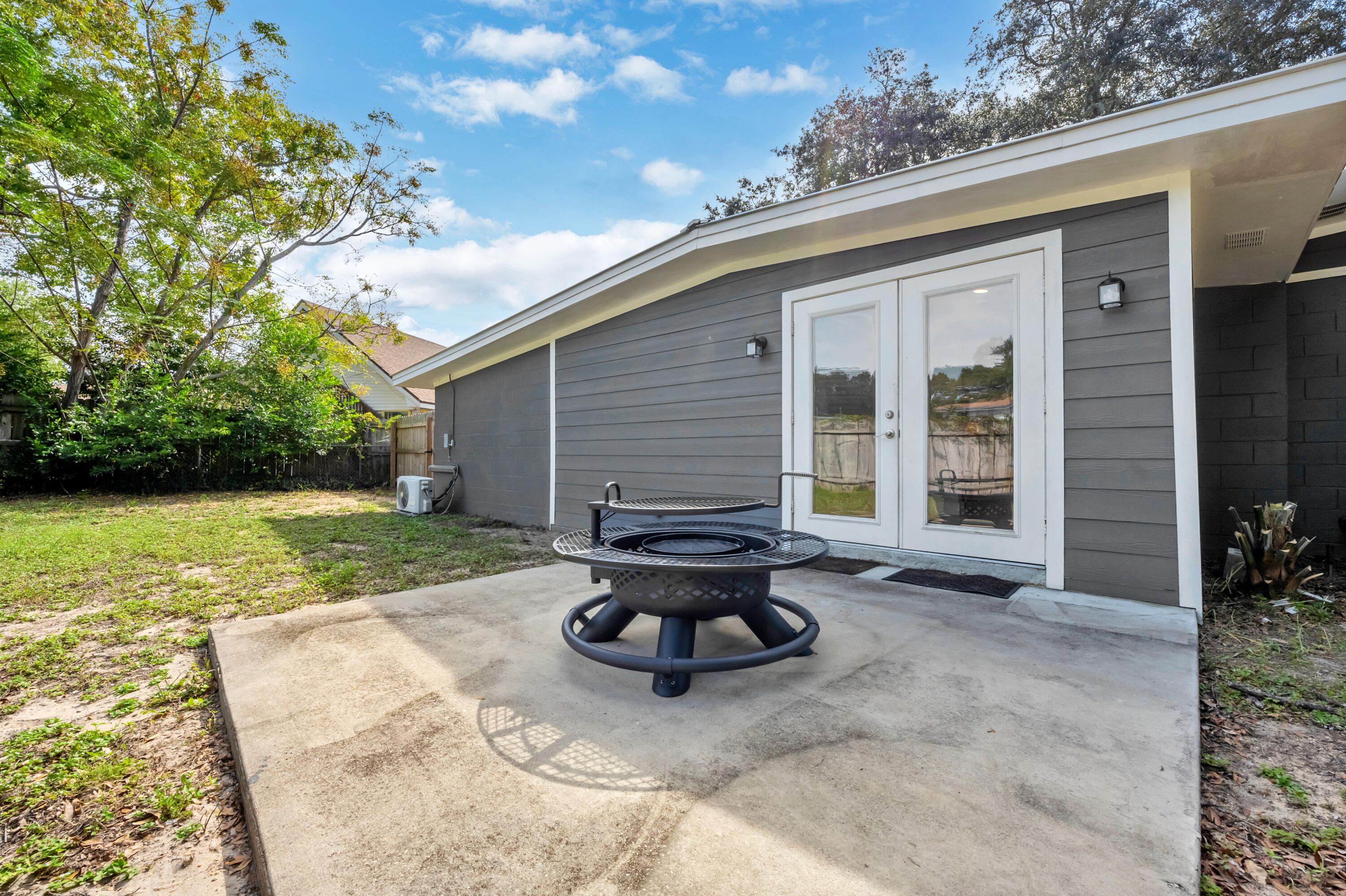 GARNIERS BEACH 2ND - Residential Lease