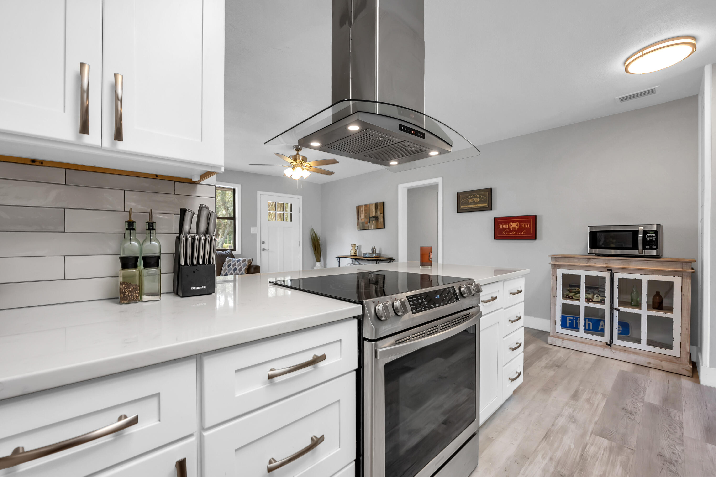 GARNIERS BEACH 2ND - Residential Lease