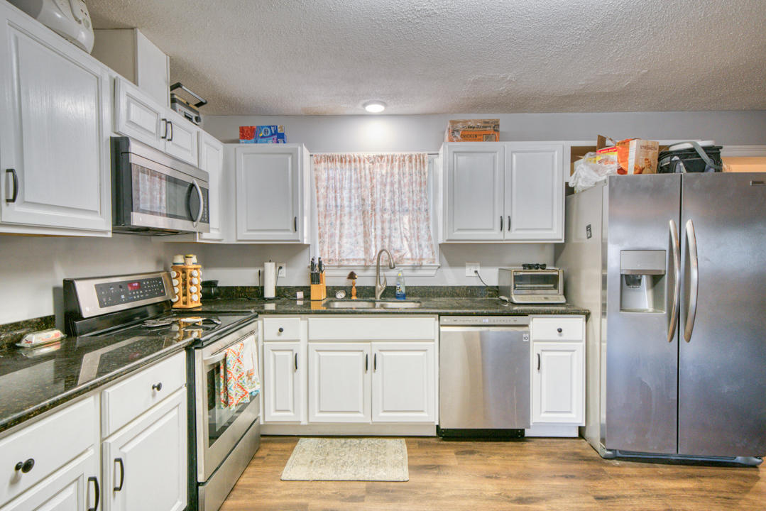 TWIN OAKS - Residential