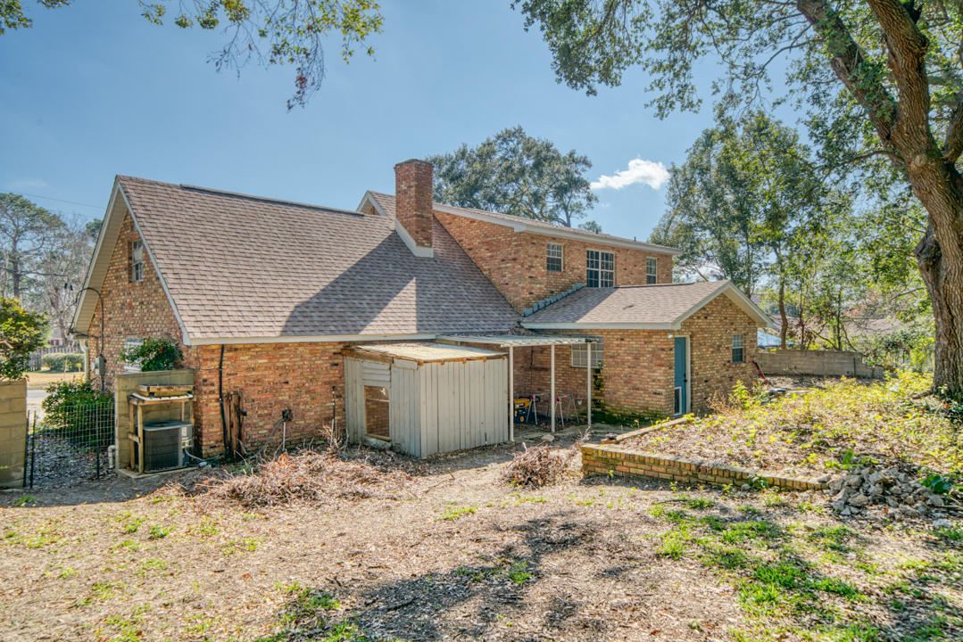 TWIN OAKS - Residential