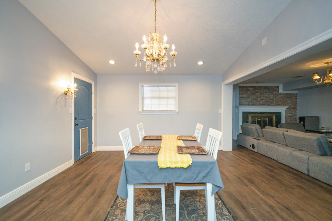 TWIN OAKS - Residential