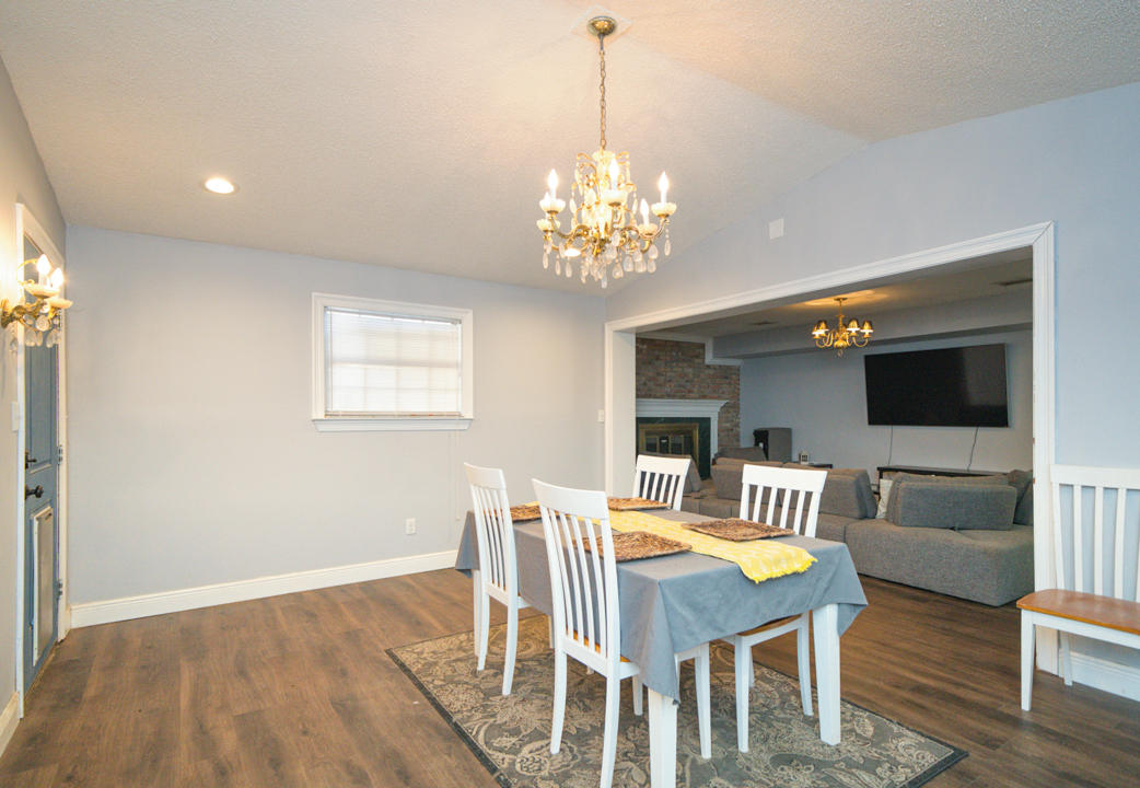 TWIN OAKS - Residential