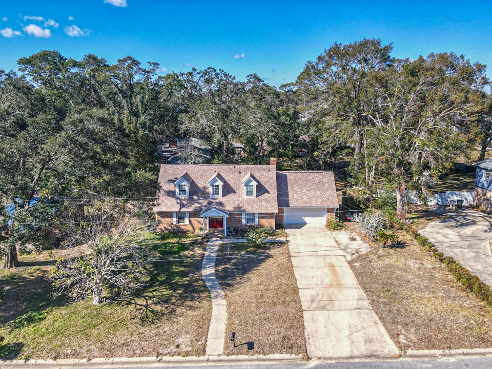 TWIN OAKS - Residential