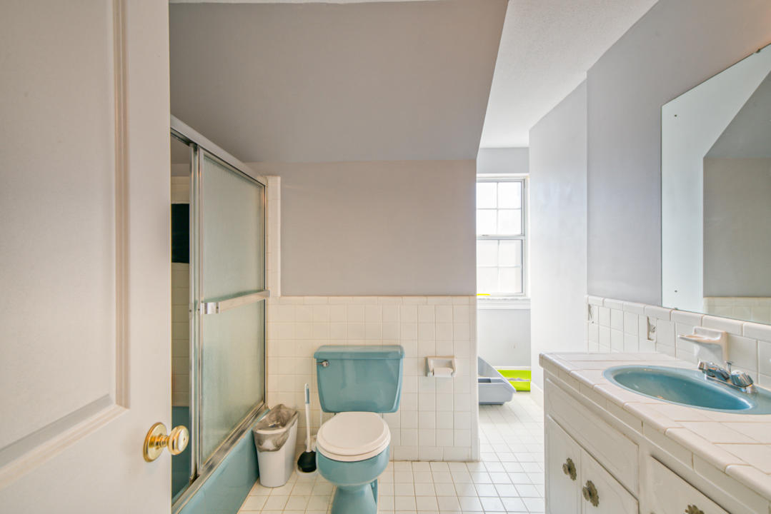 TWIN OAKS - Residential