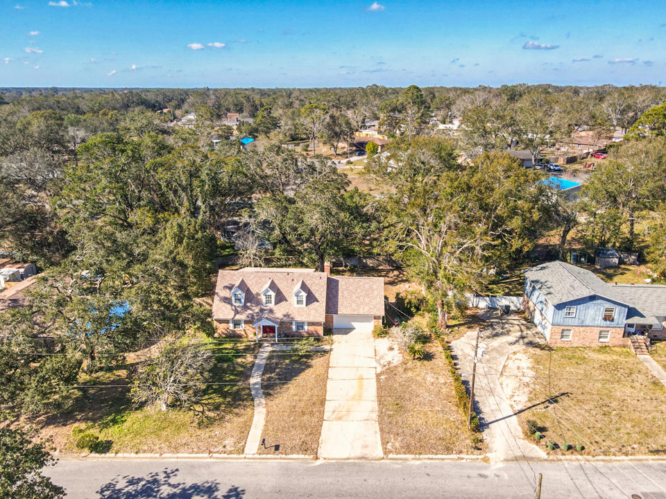 TWIN OAKS - Residential