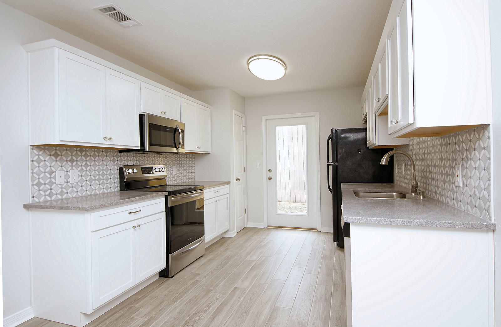 CAMBRIDGE VILLAGE T/H - Residential