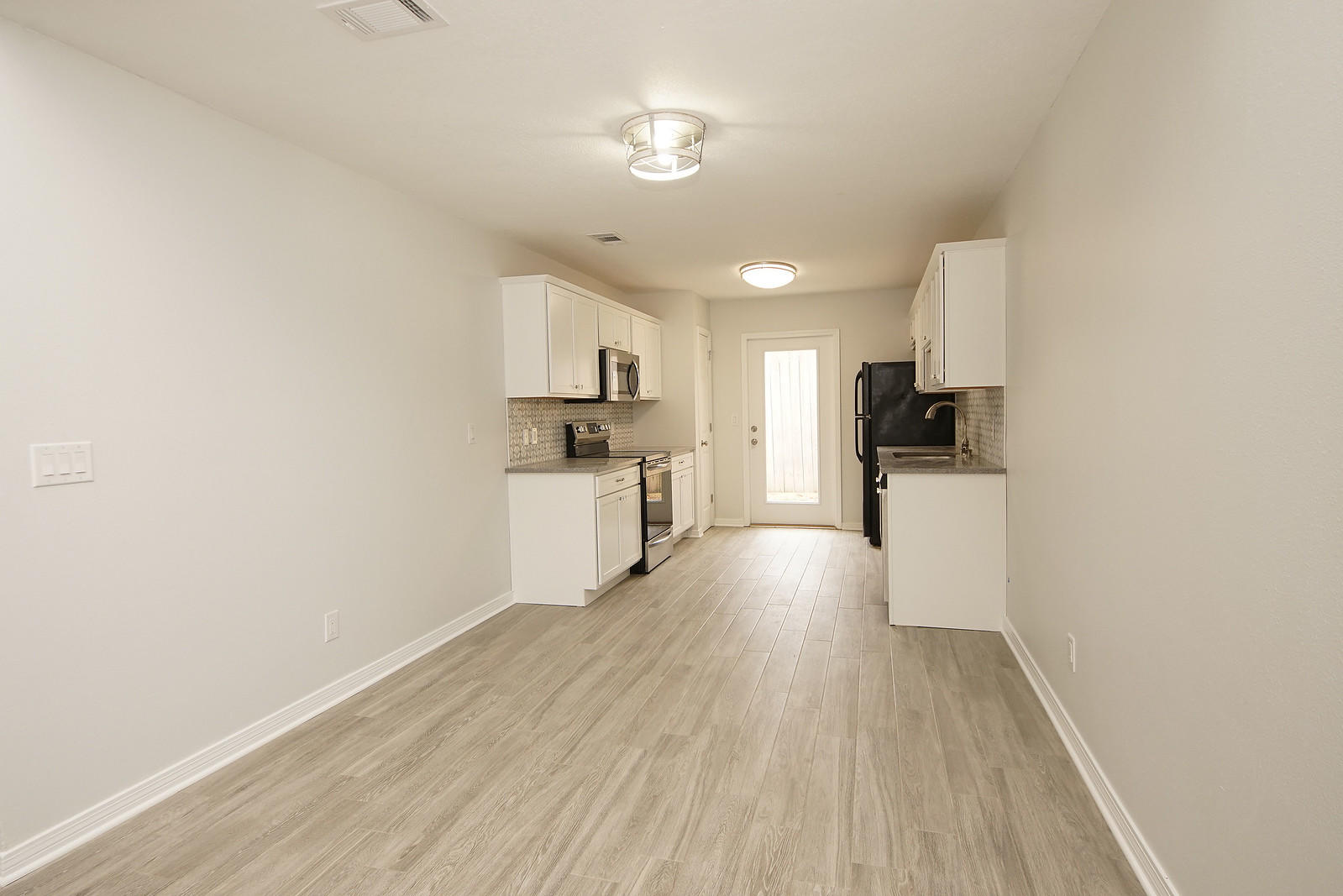 CAMBRIDGE VILLAGE T/H - Residential