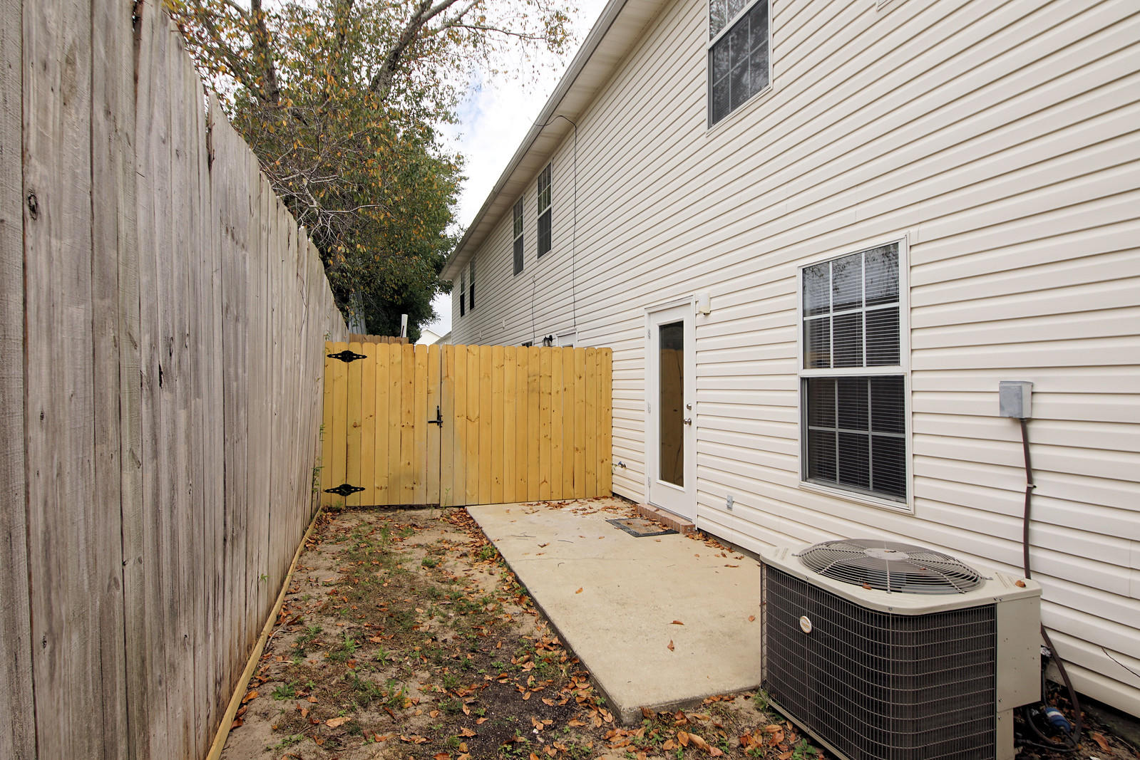 CAMBRIDGE VILLAGE T/H - Residential