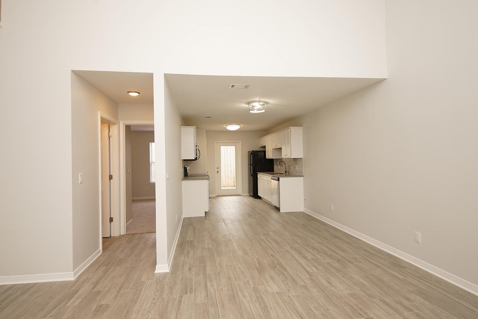 CAMBRIDGE VILLAGE T/H - Residential