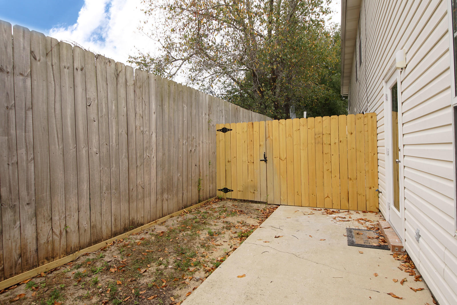 CAMBRIDGE VILLAGE T/H - Residential